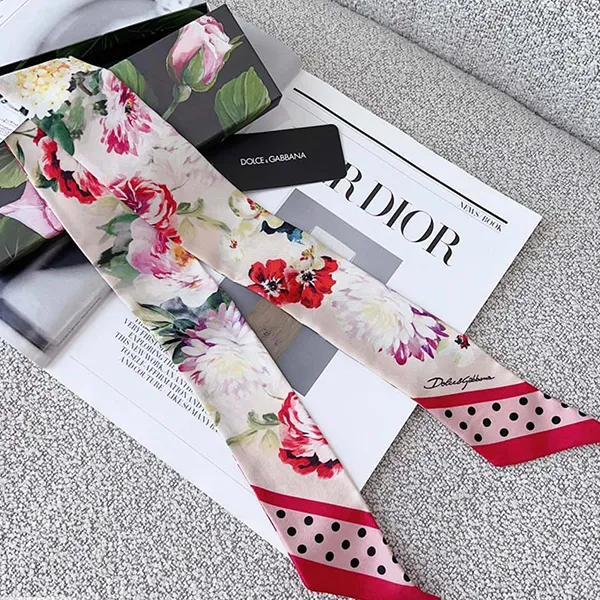 Khăn Nữ Dolce & Gabbana D&G Floral Print Silk Scarf FS215AGDM18HNT68PZ Màu Hồng Kem D-HH - Thời trang - Vua Hàng Hiệu