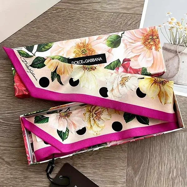 Khăn Nữ Dolce & Gabbana D&G Floral Print Silk Scarf FS215AGDV62HF2AHPZ Màu Hồng Tím D-HH - Thời trang - Vua Hàng Hiệu