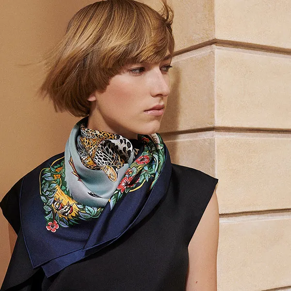 Khăn Nữ Hermès Jungle Love Forever Scarf 90 H001876SV29 Màu Xanh Blue