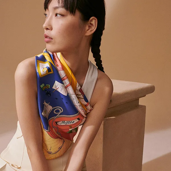 Khăn Nữ Hermès Mystere Au 24 Scarf 90 H004106SV05 Màu Vàng