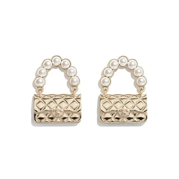 Khuyên Tai Nữ Chanel Quilted Bag Motif Faux Pearl Dangling Earrings Gold Màu Vàng