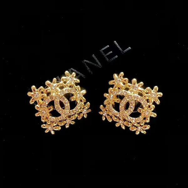 Khuyên Tai Nữ Chanel Metal High End Square Snowflake Hollow Double C Earrings Màu Vàng Gold