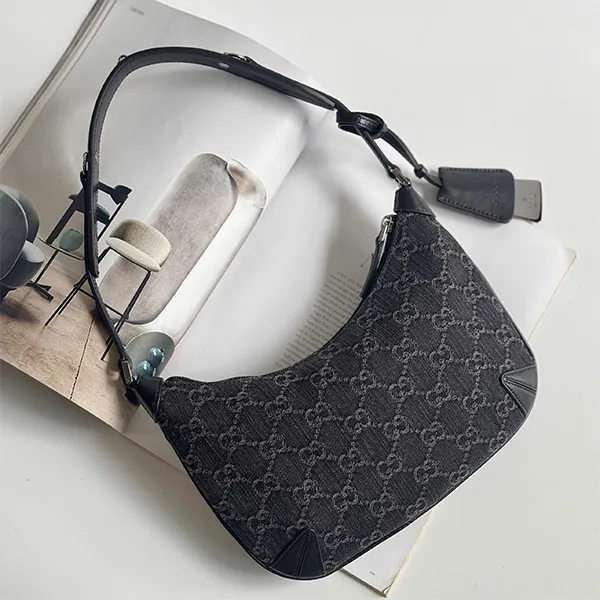 Túi Đeo Vai Nữ Gucci Horsebit Slim Small Shoulder Bag Màu Đen