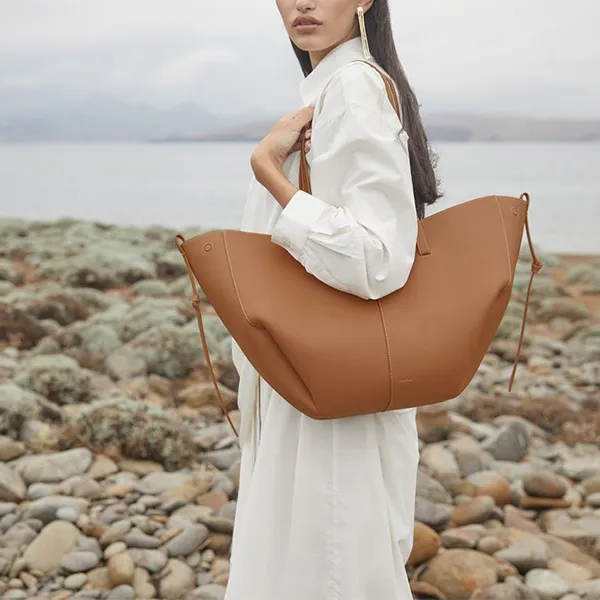 Túi Đeo Vai Nữ Polène Cyme Edition Regular Textured Camel Shoulder Bag Màu Nâu N-QL