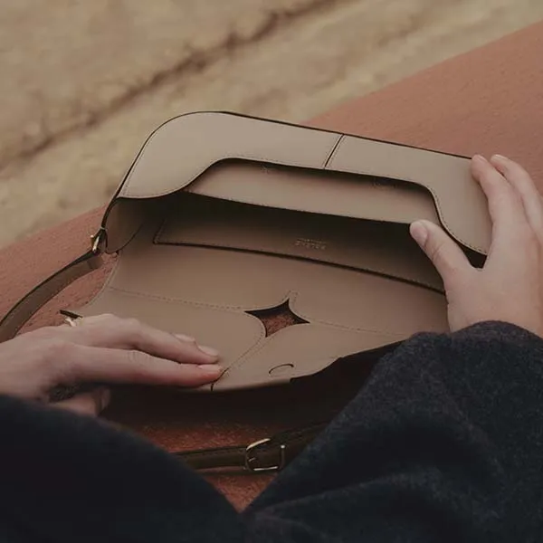 Túi Đeo Vai Nữ Polène Osmo Edition Smooth Taupe Màu Be