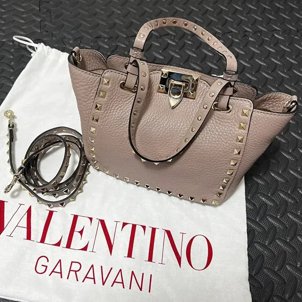 Túi Xách Tay Nữ Valentino Garavani Rockstud Small Handbag Màu Be Hồng N-QL - Túi xách - Vua Hàng Hiệu