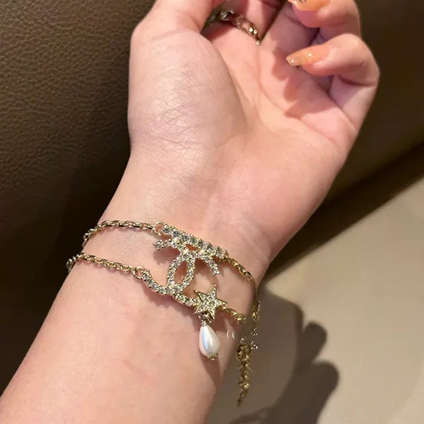 Vòng Đeo Tay Nữ Chanel Bracelets Màu Vàng