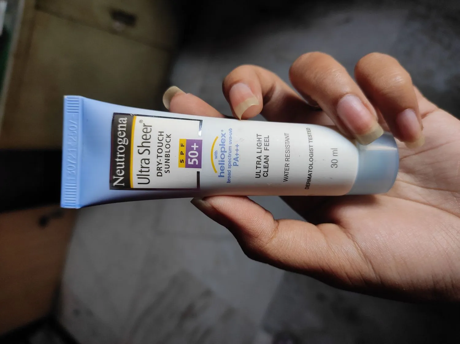 Kem chống nắng chính hãng Neutrogena Ultra Sheer Dry-Touch Sunscreen SPF55