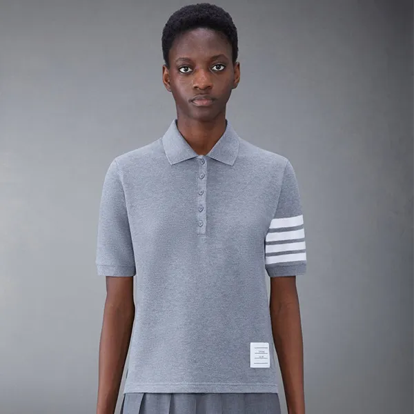 Áo Polo Nữ Thom Browne Classic Pique Hector 4-Bar Polo FJP052B/07976035 Màu Xám Size 38 - Thời trang - Vua Hàng Hiệu