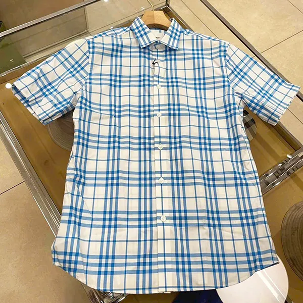 Áo Sơ Mi Cộc Tay Nam Burberry Checked Short-Sleeved Shirt Kẻ Màu Trắng /Xanh Size XS