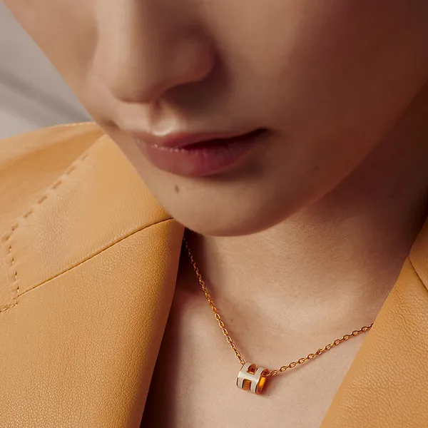 Dây Chuyền Nữ Hermès Mini Pop H Pendant Marron Glacé Màu Vàng