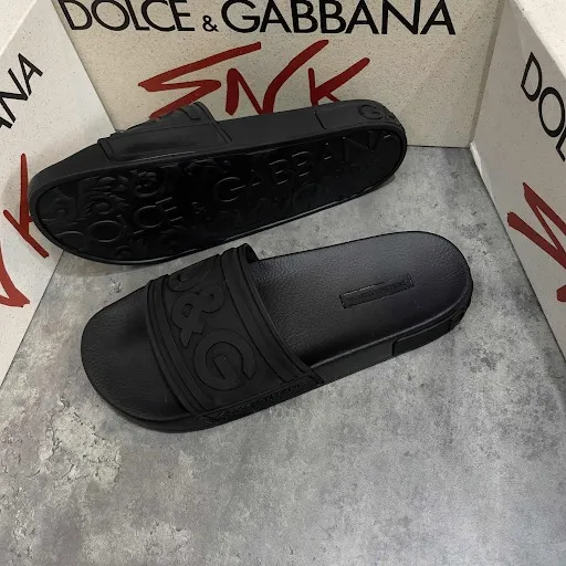 Dép Dolce & Gabbana D&G Logo Slides Embossed Rubber CS1786AX3898B956 Màu Đen Size 39