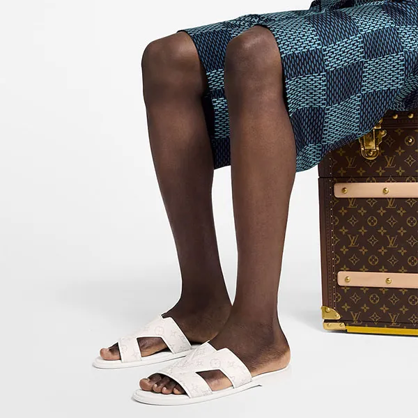 Dép Louis Vuitton LV Oasis Mule 1AHSE7 Màu Trắng Kem Size 5