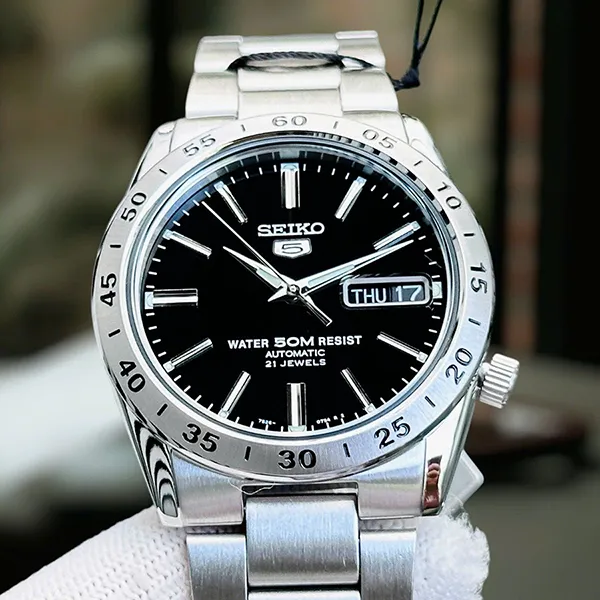 Đồng Hồ Nam Seiko 5 Automatic Black Dial Men Watch SNKE01K1 Màu Bạc Đen