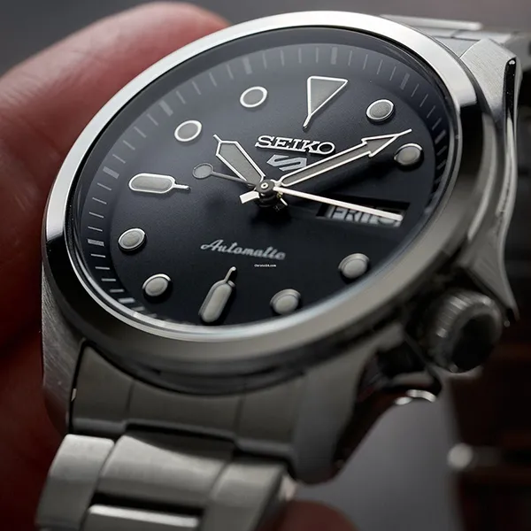 Đồng Hồ Nam Seiko 5 Sports Men's Watch SRPE51K1 Màu Bạc