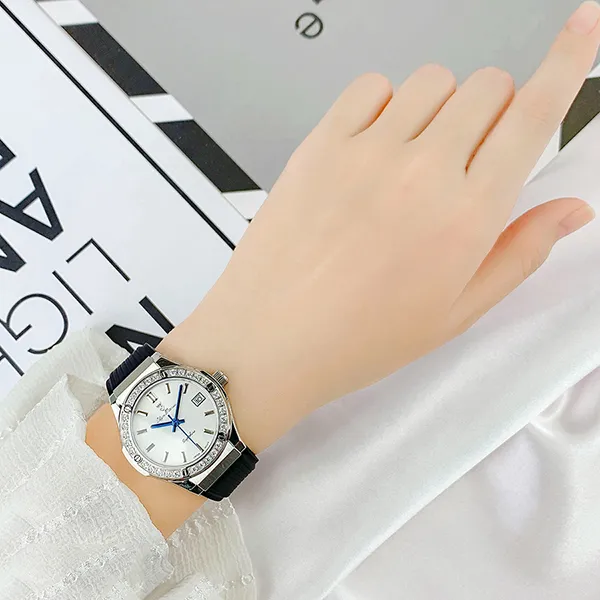 Đồng Hồ Nữ Olym Pianus OP990-45DLS-GL-TD Màu Đen Bạc