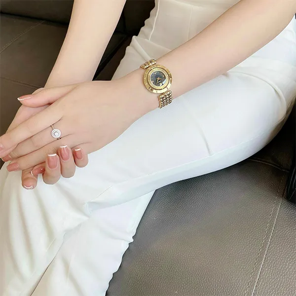 Đồng Hồ Nữ Versace Eon Pour Femmes VE7900820 Màu Vàng