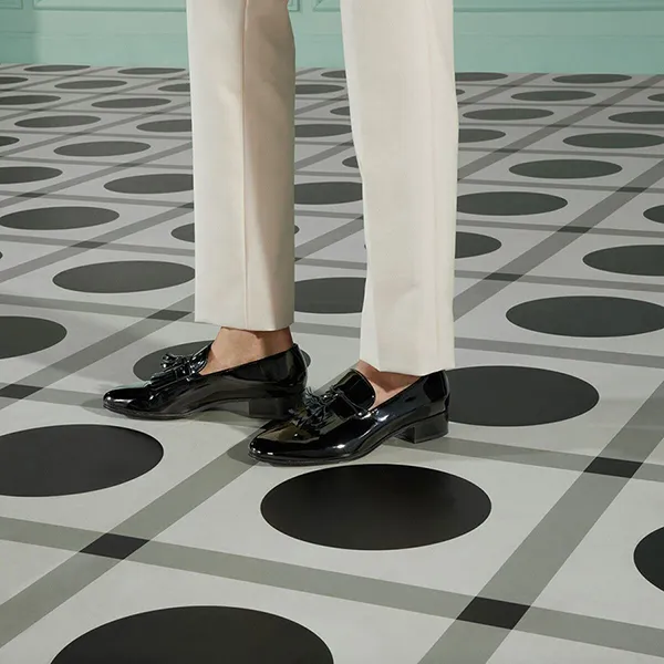 Giày Lười Nam Gucci Loafer With Tassel Black Patent 714681 Màu Đen Size 39