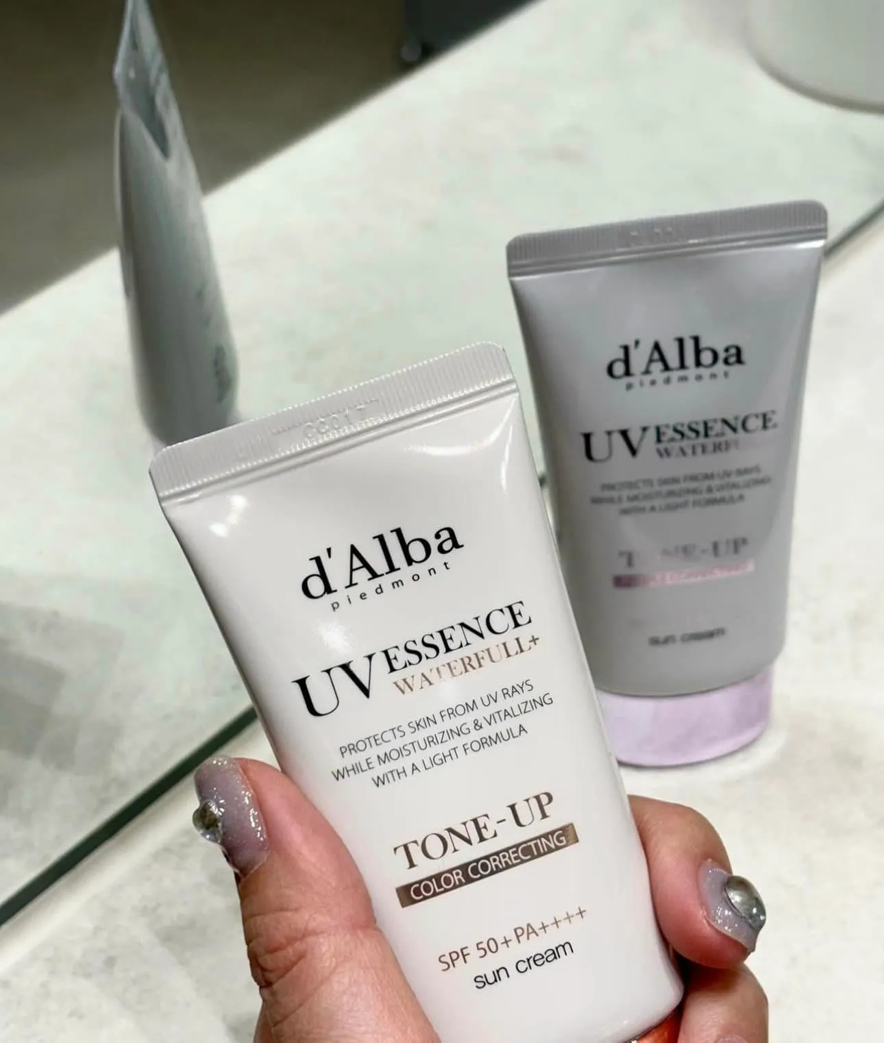 Kem chống nắng được đánh giá cao d’Alba Waterfull Tone-Up Sunscreen SPF50+ PA++++
