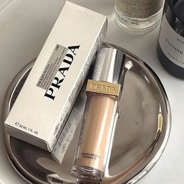 Kem Nền Prada Beauty Reveal Skin Optimizing Foundation Tone LN5 30ml