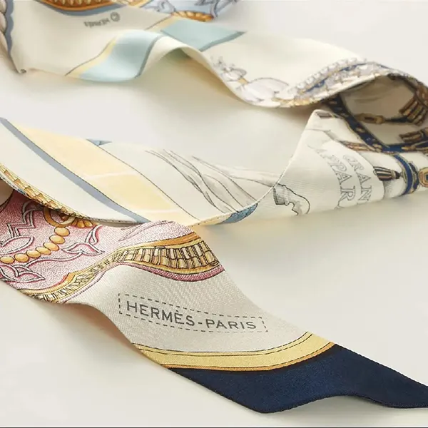 Khăn Lụa Nữ Hermès Beige Silk Scarf Màu Be Họa Tiết
