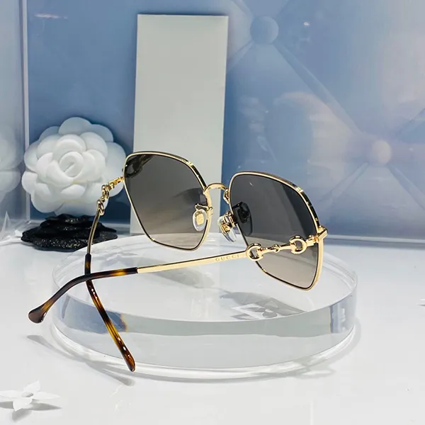 Kính Mát Nữ Gucci Sunglasses Màu Xanh