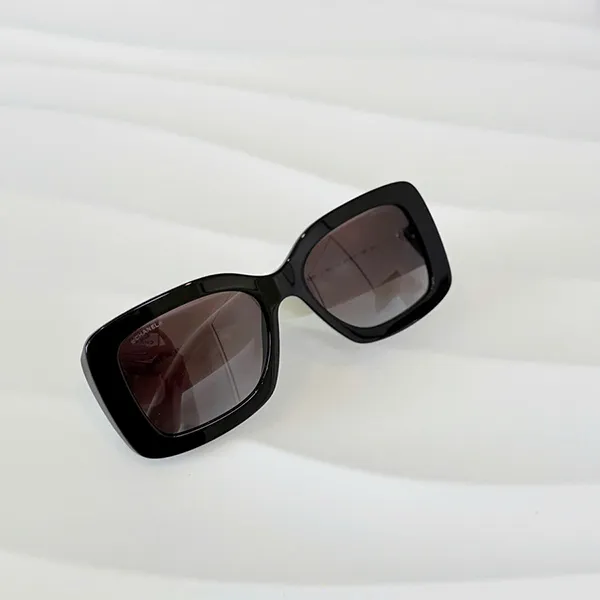 Kính Mát Nữ Chanel CH 5483 1656S6 54/17 Màu Đen Trắng