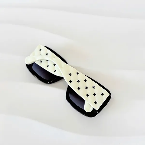 Kính Mát Nữ Chanel CH 5483 1656S6 54/17 Màu Đen Trắng
