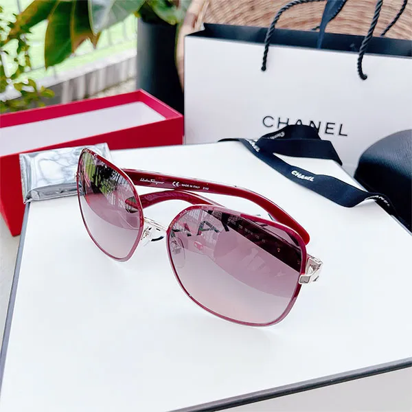 Kính Mát Nữ Salvatore Ferragamo Butterfly Gradient Sunglasses Màu Đỏ Bordeaux SF150S 728 Màu Đỏ - Kính mắt - Vua Hàng Hiệu