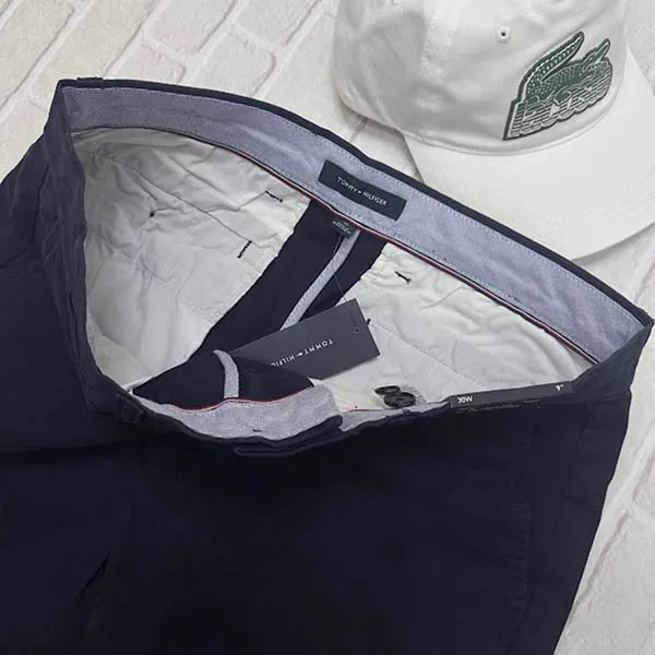 Quần Short Nam Tommy Hilfiger Mens Flex 9 Chino Short Straight Fit Sky Captain 78J3382 411 Màu Xanh Đen Size 30