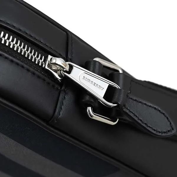 Túi Đeo Chéo Nam Burberry Paddy Check Messenger Navy And Grey 8084062 Màu Xanh Đen