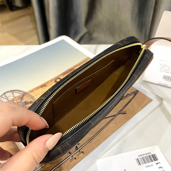 Túi Đeo Vai Nữ Celine Pre Owned Brown Shoulder Bag Màu Nâu Đen