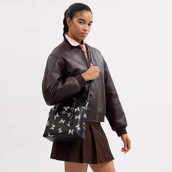 Túi Tote Nữ Coach Mollie Tote Bag 25 With Bow Print CY648 Màu Đen