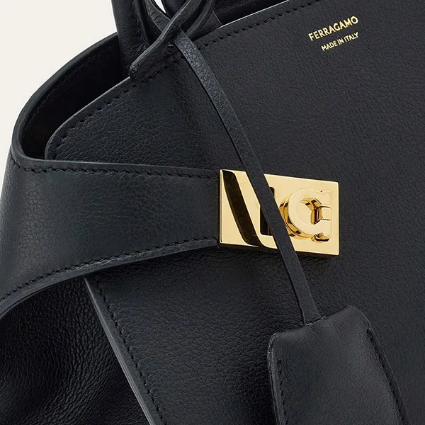 Túi Xách Tay Nữ Salvatore Ferragamo Hug Handbag 215975 768853 Màu Đen - Túi xách - Vua Hàng Hiệu