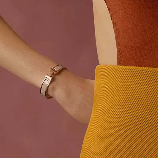 Vòng Đeo Tay Nữ Hermès Clic H Marron Glacé Bracelet Màu Vàng Hồng