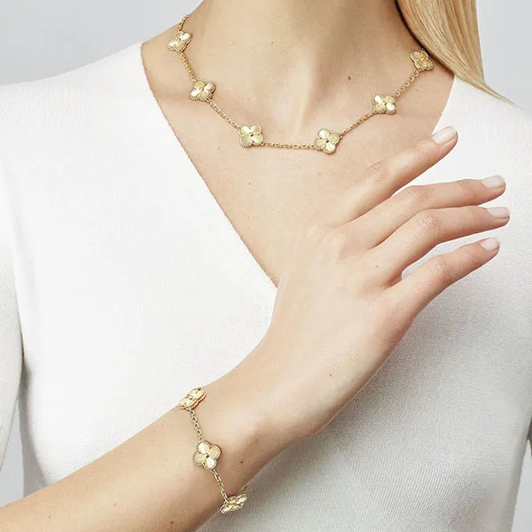 Vòng Đeo Tay Nữ Van Cleef & Arpels Vintage Alhambra Bracelet, 5 Motifs VCARP3JK00 Màu Vàng