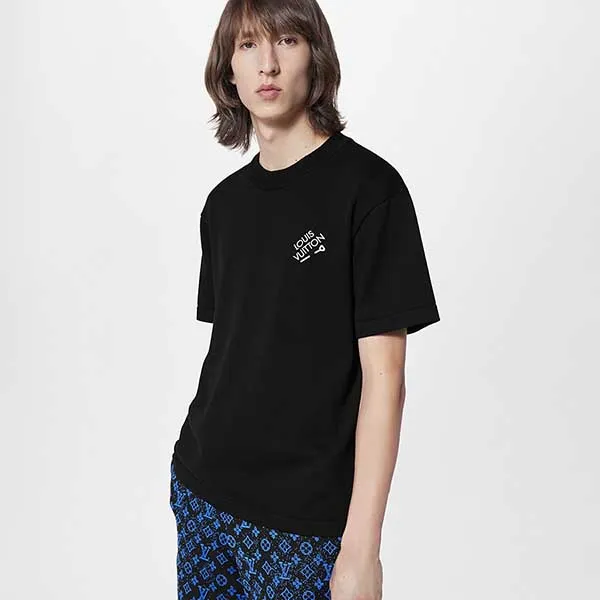Áo Phông Nam Louis Vuitton LV Signature Short-Sleeved 1AATXF Tshirt Màu Đen Size XS - Thời trang - Vua Hàng Hiệu