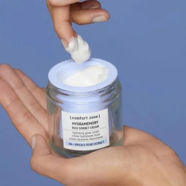 Kem Dưỡng Ẩm Hỗ Trợ Làm Sáng Da Comfort Zone Hydramemory Rich Sorbet Cream 50ml