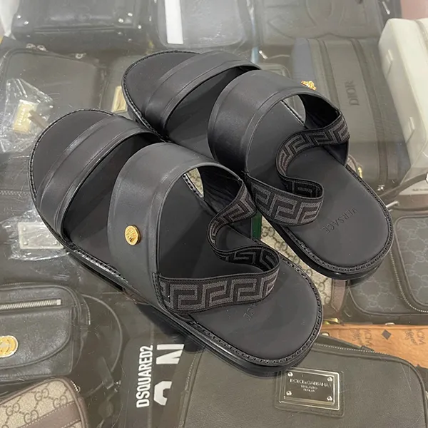 Dép Sandal Nam Versace Medusa Logo Sandals DSU7870S D4VFS Màu Đen Size 42 - Dép - Vua Hàng Hiệu