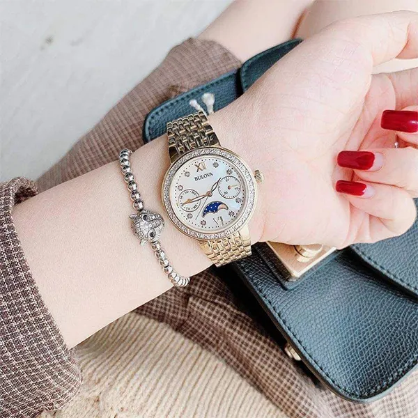 Đồng Hồ Nữ Bulova Quartz Goldtone Diamond 98R224 Màu Vàng Gold