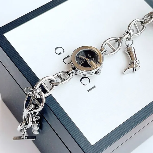 Đồng Hồ Nữ Gucci G Charm Watch Màu Bạc/Đen