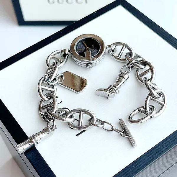 Đồng Hồ Nữ Gucci G Charm Watch Màu Bạc/Đen