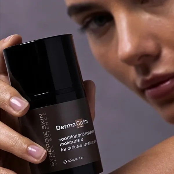 Kem Dưỡng Hỗ Trợ Cấp Ẩm Và Phục Hồi Da Synergie Skin DermaCalm 50ml