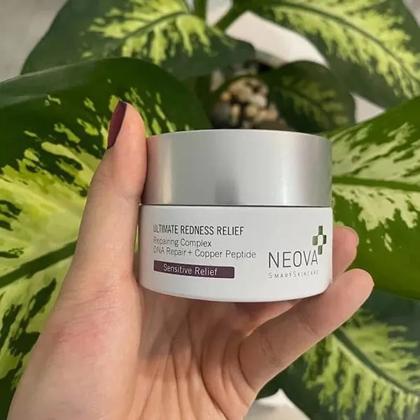 Kem Dưỡng Hỗ Trợ Giảm Đỏ Rát Và Làm Dịu Da Kích Ứng Neova Ultimate Redness Relief 50ml