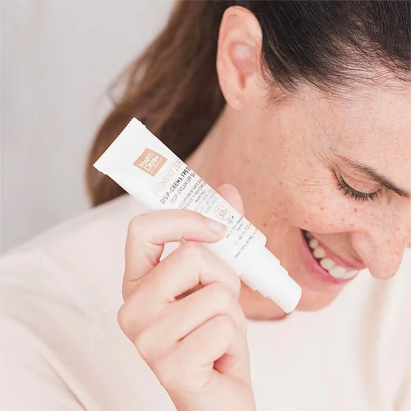 Kem Dường Ban Ngày Làm Sáng Da, Mờ Sắc Tố, Duy Trì Sau Hydroquinone MartiDerm Pigment Zero DSP FPS50+ Cream 40ml