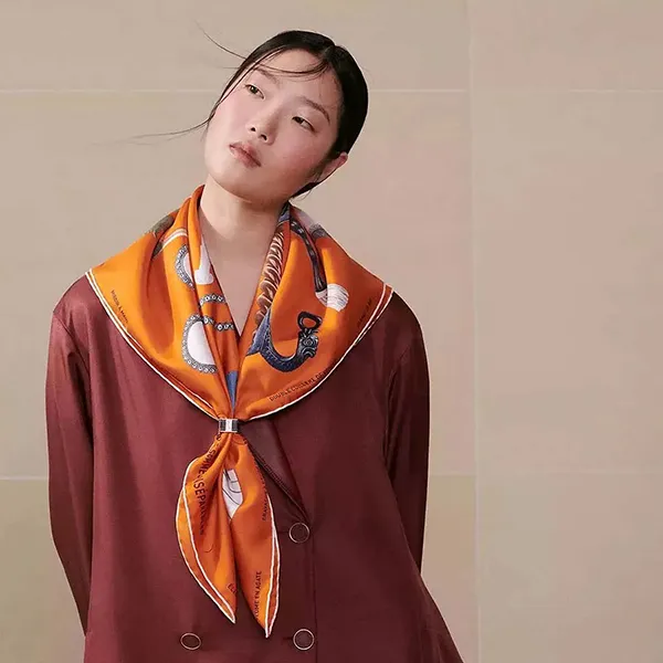Khăn Nữ Hermès Nous Sommes Inseparables Scarf 90 H004149SV09 Màu Cam