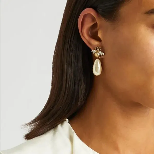 Khuyên Tai Nữ Gucci Aged Gold Finish Bee Embellished Earrings With Drop Pearl Màu Trắng - Trang sức - Vua Hàng Hiệu