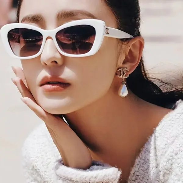 Khuyên Tai Nữ Chanel Hình Giọt Nước Earrings Gold Màu Vàng