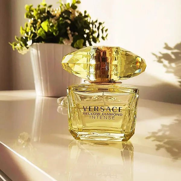 Nước Hoa Nữ Versace Yellow Diamond Intense EDP 90ml