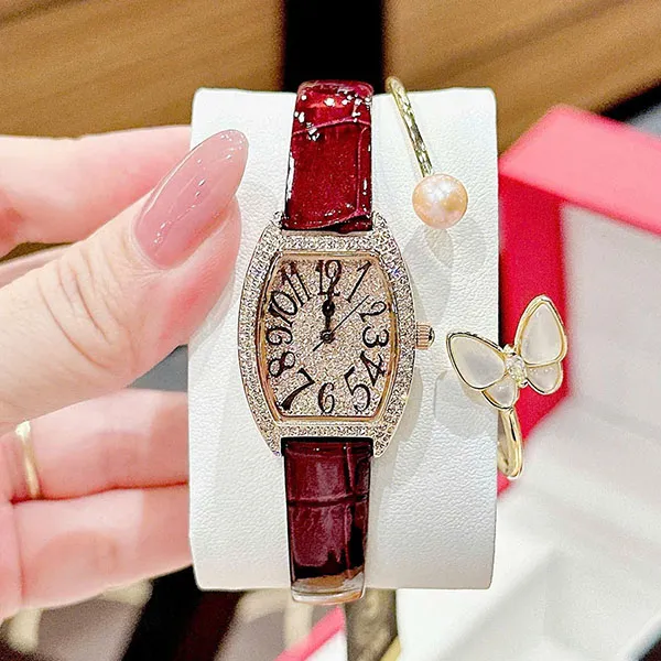 Set Đồng Hồ + Vòng Đeo Tay Nữ Kemil Ladies Watch Màu Đỏ - Đồng hồ - Vua Hàng Hiệu